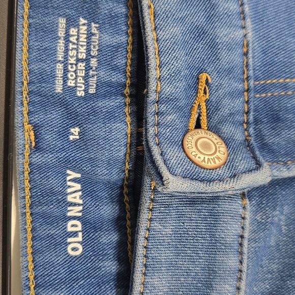 {Old Navy} Higher High-Waisted Rockstar Super-Skinny Built-in-sculpt Jeans - Picture 8 of 9